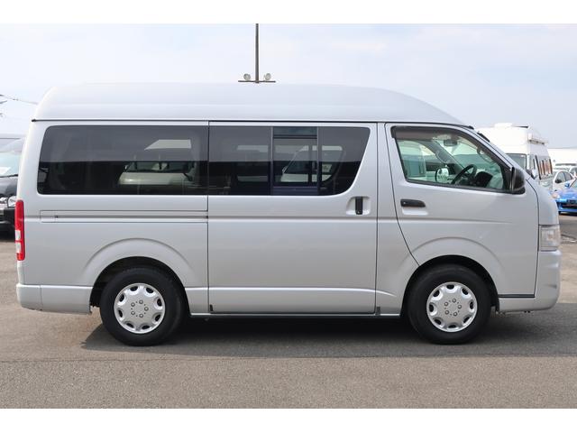 リンエイ　バカンチェス　８名乗車　５ＭＴ　シンク　２段ベッド　サブバッテリー　ＦＦヒーター　１２００Ｗインバーター　テーブル　電圧計　ＤＣ１２Ｖソケット　ＴＶ　リヤクーラーリヤヒーター　走行充電　給排水ポリタンク　ＥＴＣ(22枚目)