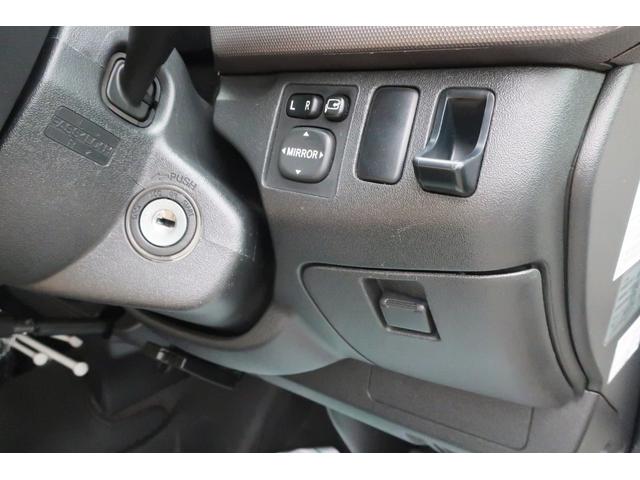 ナッツRV リーク 7名乗車 シンク 冷蔵庫 ツインサブバッテリー 電子レンジ 1000Wインバーター TV アウターシャワー 外部電源 メモリーナビ バックカメラ ETC 網戸 テーブル リアクーラーヒーター(25枚目)