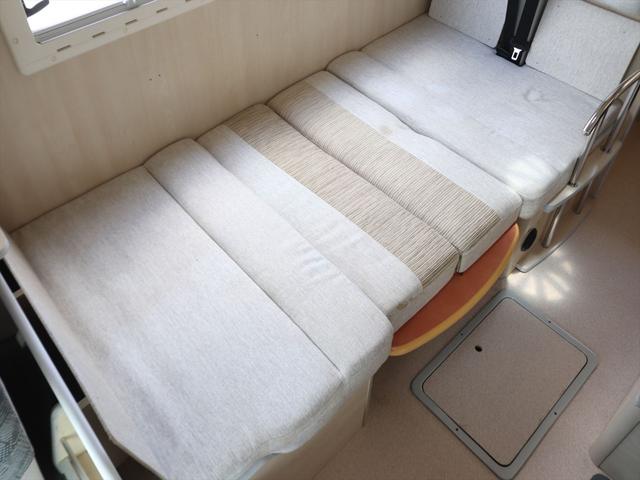 カムロード バンテック コルドバンクス 7人乗り DC60L冷蔵庫 ソーラーパネル ツインサブバッテリー シンク 2口コンロ 走行充電 外部充電 ルーフベント リアラダー 2段ベッド マルチルーム キャブコン(3枚目)