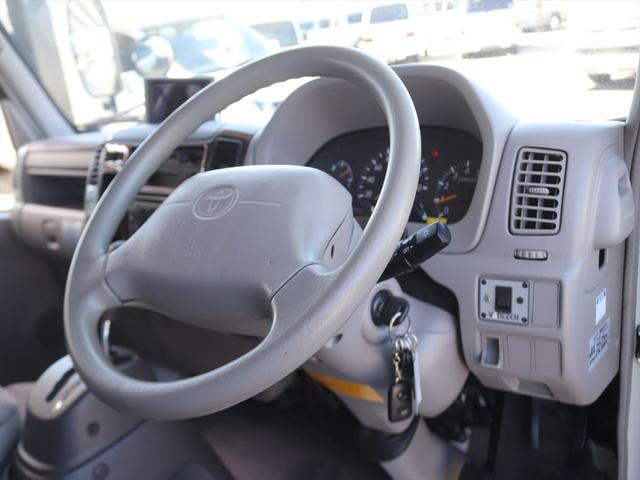 カムロード バンテック コルドバンクス 7人乗り DC60L冷蔵庫 ソーラーパネル ツインサブバッテリー シンク 2口コンロ 走行充電 外部充電 ルーフベント リアラダー 2段ベッド マルチルーム キャブコン(27枚目)