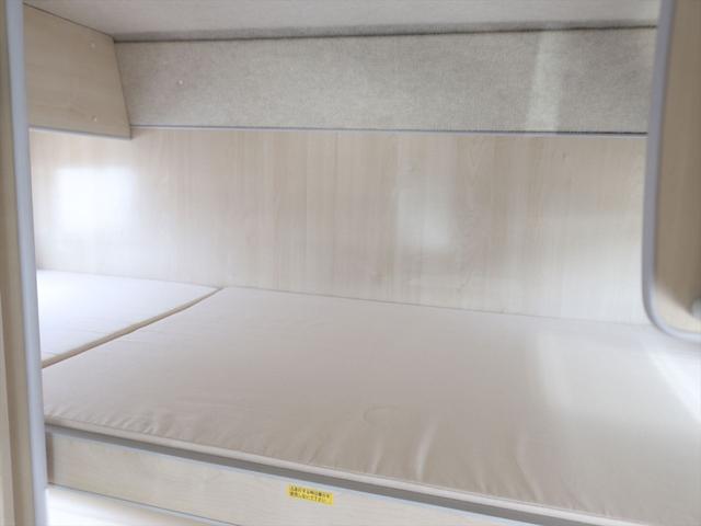 カムロード バンテック コルドバンクス 7人乗り DC60L冷蔵庫 ソーラーパネル ツインサブバッテリー シンク 2口コンロ 走行充電 外部充電 ルーフベント リアラダー 2段ベッド マルチルーム キャブコン(45枚目)