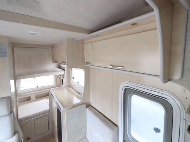 カムロード バンテック コルドバンクス 7人乗り DC60L冷蔵庫 ソーラーパネル ツインサブバッテリー シンク 2口コンロ 走行充電 外部充電 ルーフベント リアラダー 2段ベッド マルチルーム キャブコン(64枚目)