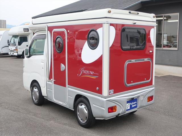 ハイゼットトラック インディアナＲＶ　インディ７２７　タイプＳ　キャンピングカー　ポップアップルーフ　オートマ　外部充電　５００Ｗインバーター　シンク　シングルサブバッテリー　走行充電　アウターシャワー　常時バックミラーモニター　ＥＴＣ　軽キャン（20枚目）