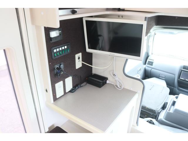 バネットトラック ナッツＲＶ　マッシュ　タイプＡ　キャンピングカー　二段ベッド　ＦＦヒーター　リアクーラー　冷蔵庫　シンク　テレビ　サブバッテリー　走行充電　外部電源　インバーター４００Ｗ　地デジアンテナ　マックスファン　メモリーナビ　フルセグ（9枚目）