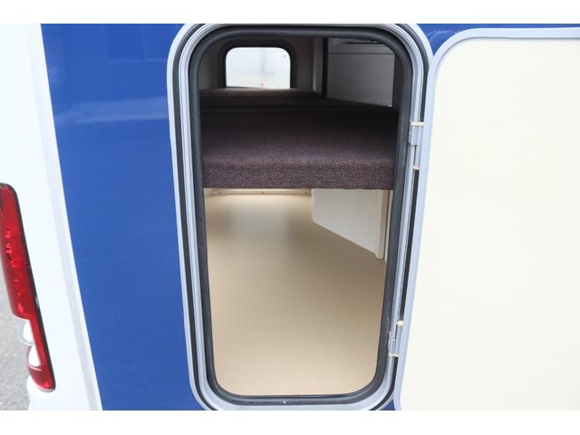 バネットトラック ナッツＲＶ　マッシュ　タイプＡ　キャンピングカー　二段ベッド　ＦＦヒーター　リアクーラー　冷蔵庫　シンク　テレビ　サブバッテリー　走行充電　外部電源　インバーター４００Ｗ　地デジアンテナ　マックスファン　メモリーナビ　フルセグ（57枚目）