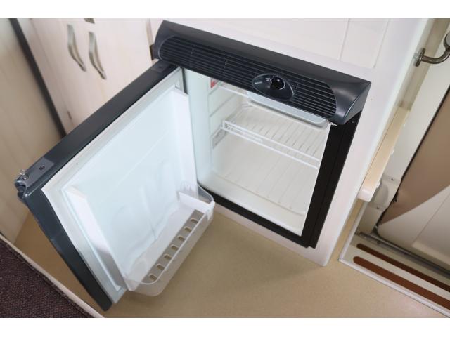 バネットトラック ナッツＲＶ　マッシュ　タイプＡ　キャンピングカー　二段ベッド　ＦＦヒーター　リアクーラー　冷蔵庫　シンク　テレビ　サブバッテリー　走行充電　外部電源　インバーター４００Ｗ　地デジアンテナ　マックスファン　メモリーナビ　フルセグ（63枚目）