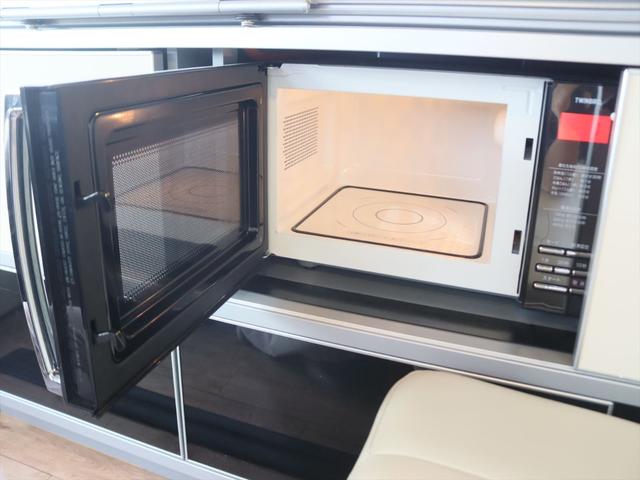 ハイエースバン ホワイトハウス　ＳｅｖｅｎＳｔａｒプレシャス　キャンピングカー　電動ポップアップルーフ　フレキシブルソーラーパネル　ＦＦヒーター　フリップダウンモニター　ツインサブバッテリー　ＣＴＥＫ充電器　１５００Ｗインバーター　給排水タンク　助手席回転シート（62枚目）
