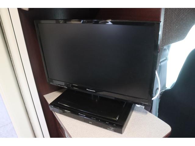 カムロード クレソンボヤージュ　エボライト　キャンピングカー　家庭用エアコン　ＦＦヒーター　ソーラーパネル　インバーター１５００Ｗ　トリプルサブ　電子レンジ　テレビ　　リアスタビライザー　強化ショック　冷蔵庫　シンク　リアクーラー　バックカメラ（43枚目）