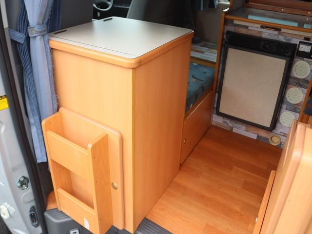 ハイエースワゴン キャンピングカー広島　プレシャスβ　キャンピングカー　ポップアップルーフ　４型フェイス　ＦＦヒーター　シンク　ＤＣ４０Ｌ冷蔵庫　リアクーラー　リアヒーター　１５００Ｗ＋３５０Ｗインバーター　走行充電　外部充電　サイバーナビ　バックカメラ（44枚目）