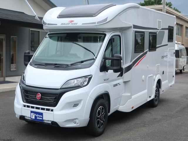 デュカト ローラーチーム　ゼフィーロ２８５ＴＬ　新車　キャンピングカー　乗車５名　就寝５名　家庭用エアコン　セーフティパック　燃料タンク９０Ｌ　右ハンドル　ＬＥＤデイライト　パーキングセンサー　温水ボイラー　ＦＦヒーター　電動プルダウンベッド　１８０馬力（17枚目）