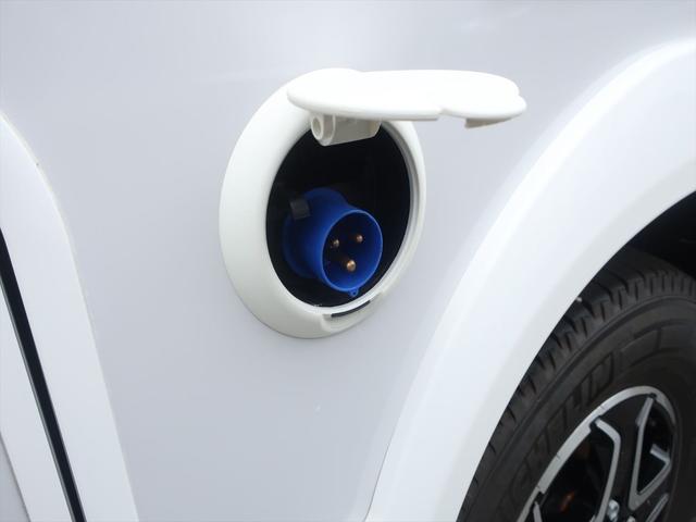 デュカト ローラーチーム　ゼフィーロ２８５ＴＬ　新車　キャンピングカー　乗車５名　就寝５名　家庭用エアコン　セーフティパック　燃料タンク９０Ｌ　右ハンドル　ＬＥＤデイライト　パーキングセンサー　温水ボイラー　ＦＦヒーター　電動プルダウンベッド　１８０馬力（27枚目）