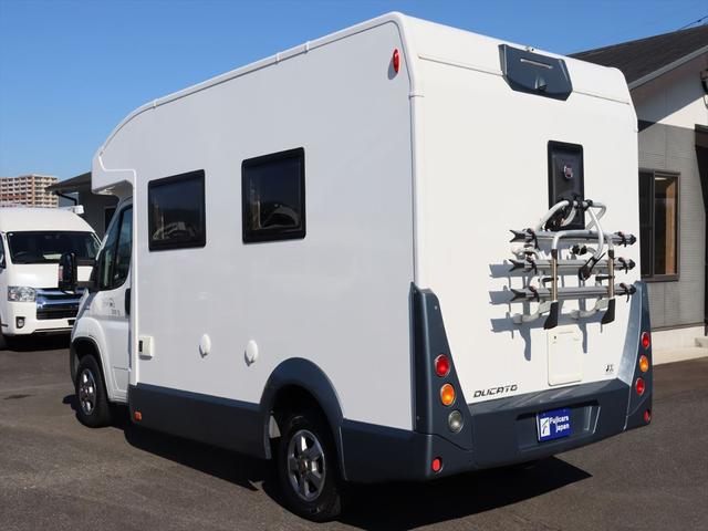 デュカト ローラーチーム　ゼフィーロ２３５ＴＬ　キャンピングカー　ワンオーナー　１５００Ｗインバーター　ＦＦヒーター　ボイラー　ソーラーパネル　サイドオーニング　ツインサブ　液晶テレビ　チューナー　給水タンク１００Ｌ　排水タンク１２０Ｌ　ドラレコ（20枚目）