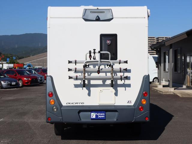 デュカト ローラーチーム　ゼフィーロ２３５ＴＬ　キャンピングカー　ワンオーナー　１５００Ｗインバーター　ＦＦヒーター　ボイラー　ソーラーパネル　サイドオーニング　ツインサブ　液晶テレビ　チューナー　給水タンク１００Ｌ　排水タンク１２０Ｌ　ドラレコ（24枚目）