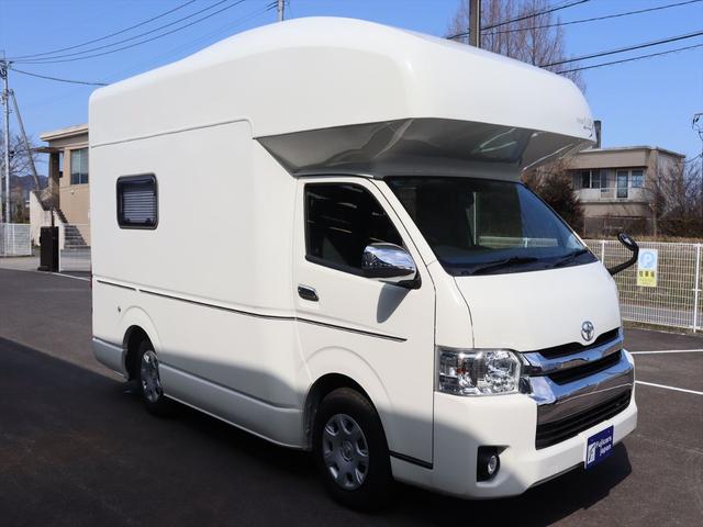 ハイエースワゴン ＲＶトラスト　ＴＲ５００　Ｃ－ＬＨ　４ＷＤ　４人乗り　家庭用エアコン　ＦＦヒーター　マルチルーム　３００Ｗ＋１５００Ｗインバーター　ツインサブ　電子レンジ　リアクーラー　冷蔵庫　液晶テレビ　地デジチューナー　常時バックモニター　キャンピングカー（17枚目）