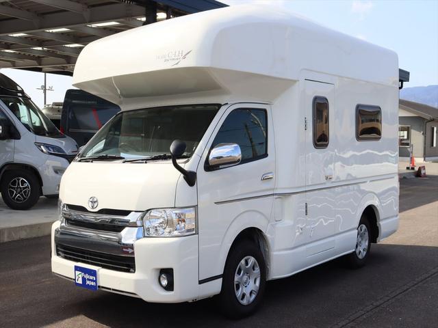 ハイエースワゴン ＲＶトラスト　ＴＲ５００　Ｃ－ＬＨ　４ＷＤ　４人乗り　家庭用エアコン　ＦＦヒーター　マルチルーム　３００Ｗ＋１５００Ｗインバーター　ツインサブ　電子レンジ　リアクーラー　冷蔵庫　液晶テレビ　地デジチューナー　常時バックモニター　キャンピングカー（18枚目）