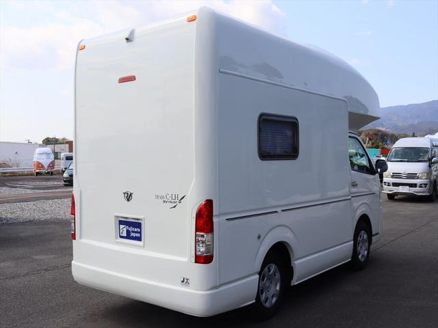 ハイエースワゴン ＲＶトラスト　ＴＲ５００　Ｃ－ＬＨ　４ＷＤ　４人乗り　家庭用エアコン　ＦＦヒーター　マルチルーム　３００Ｗ＋１５００Ｗインバーター　ツインサブ　電子レンジ　リアクーラー　冷蔵庫　液晶テレビ　地デジチューナー　常時バックモニター　キャンピングカー（19枚目）