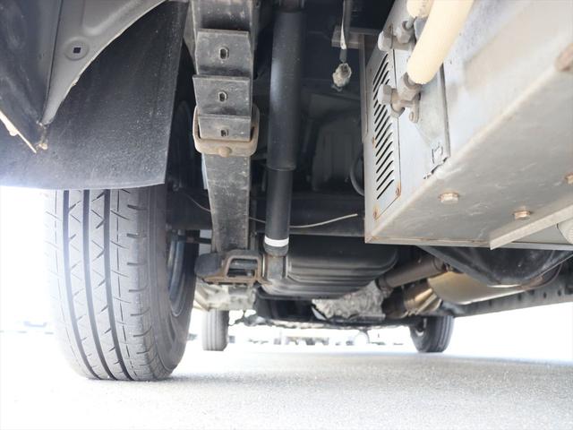 ハイエースワゴン ＲＶトラスト　ＴＲ５００　Ｃ－ＬＨ　４ＷＤ　４人乗り　家庭用エアコン　ＦＦヒーター　マルチルーム　３００Ｗ＋１５００Ｗインバーター　ツインサブ　電子レンジ　リアクーラー　冷蔵庫　液晶テレビ　地デジチューナー　常時バックモニター　キャンピングカー（25枚目）