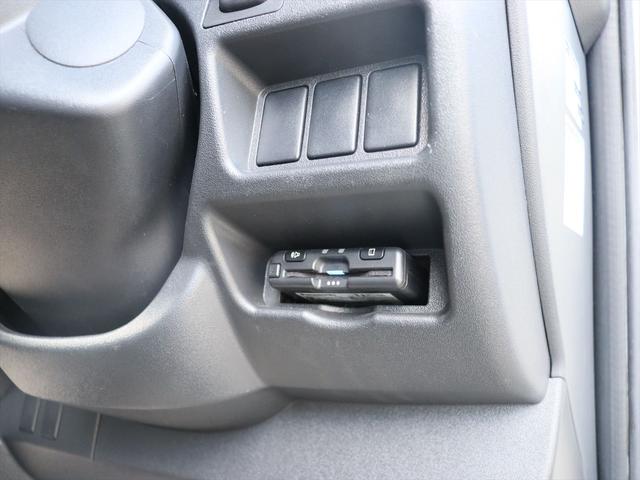 ハイエースワゴン ＲＶトラスト　ＴＲ５００　Ｃ－ＬＨ　４ＷＤ　４人乗り　家庭用エアコン　ＦＦヒーター　マルチルーム　３００Ｗ＋１５００Ｗインバーター　ツインサブ　電子レンジ　リアクーラー　冷蔵庫　液晶テレビ　地デジチューナー　常時バックモニター　キャンピングカー（32枚目）