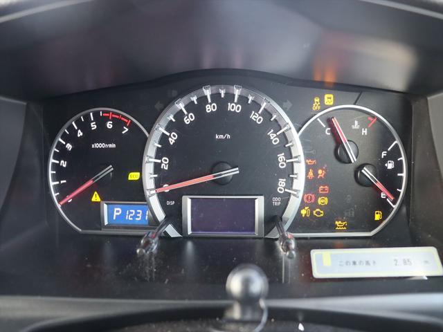 ハイエースワゴン ＲＶトラスト　ＴＲ５００　Ｃ－ＬＨ　４ＷＤ　４人乗り　家庭用エアコン　ＦＦヒーター　マルチルーム　３００Ｗ＋１５００Ｗインバーター　ツインサブ　電子レンジ　リアクーラー　冷蔵庫　液晶テレビ　地デジチューナー　常時バックモニター　キャンピングカー（34枚目）