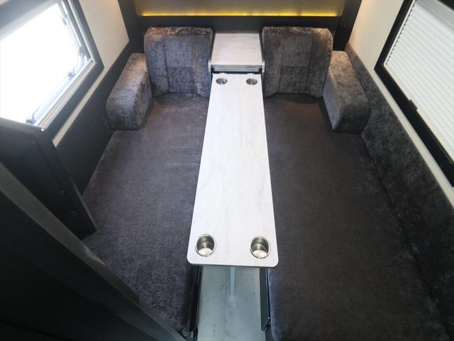 ハイエースワゴン ＲＶトラスト　ＴＲ５００　Ｃ－ＬＨ　４ＷＤ　４人乗り　家庭用エアコン　ＦＦヒーター　マルチルーム　３００Ｗ＋１５００Ｗインバーター　ツインサブ　電子レンジ　リアクーラー　冷蔵庫　液晶テレビ　地デジチューナー　常時バックモニター　キャンピングカー（49枚目）