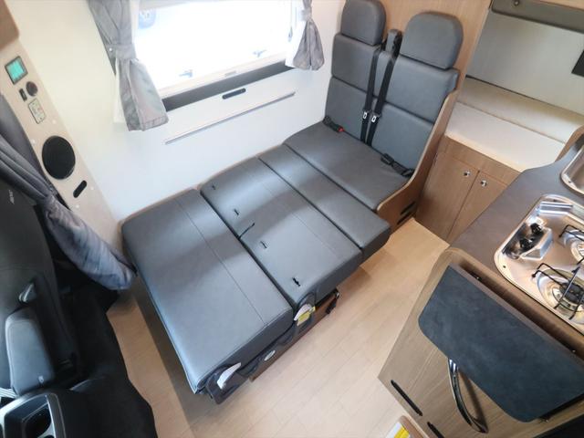 ハイエースワゴン ＲＶトラスト　ＴＲ５００　ＮＥＵＴＲＩＳＥ　ニュートライズ　ＯＰ５３２　リチウム４００Ａｈ　ソーラーパネル５２５Ｗ　足廻り一式強化　レカロ２脚ヒーター付き　オーニング　全方位カメラ　内部電源　ボディラッピング　アルパインインナーミラー　４ＷＤ　キャンピングカー（5枚目）
