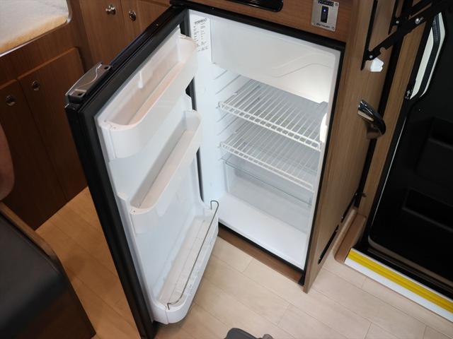 ハイエースワゴン ＲＶトラスト　ＴＲ５００　ＮＥＵＴＲＩＳＥ　ニュートライズ　ＯＰ５３２　リチウム４００Ａｈ　ソーラーパネル５２５Ｗ　足廻り一式強化　レカロ２脚ヒーター付き　オーニング　全方位カメラ　内部電源　ボディラッピング　アルパインインナーミラー　４ＷＤ　キャンピングカー（60枚目）