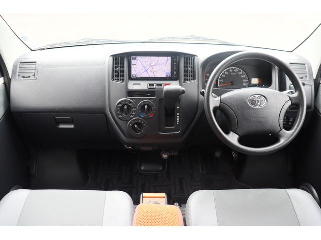 タウンエースバン キャンピングカー広島　ピコ　ポップアップルーフ　キャンピングカー　ＦＦヒーター　３５０Ｗインバーター　外部充電シンク　ポータブル冷蔵庫　サブバッテリー　走行充電　ＳＤナビ　バックカメラ　ＥＴＣ　フロントスポイラー（14枚目）