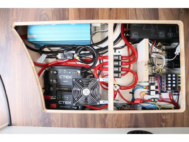 デュカト ナッツＲＶ　フォルトナ　タイプＭ　ＯＰ３７２　コンフォートパッケージ（電動プルダウンベッド　家庭用エアコン　リチウム２００Ａｈ追加）　シャワーキット　ＦＦヒーター　テレビ　リア用チューナー　デジタルＴＶチューナー　Ｔ－ＳＲ足廻り　キャンピングカー（73枚目）