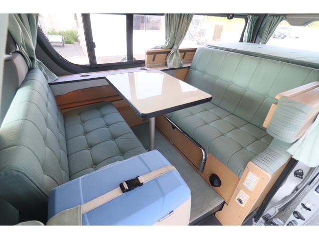 ハイエースバン アネックス　ジョイフル　キャンピングカー　シンク　冷蔵庫　サブバッテリー　インバーター３５０Ｗ　走行充電　外部電源　オーニング　フリップダウンモニター　社外１５インチＡＷ　ナビ　フルセグ　Ｂｌｕｅｔｏｏｔｈ　ＥＴＣ（3枚目）