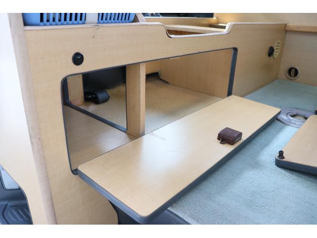 ハイエースバン アネックス　ジョイフル　キャンピングカー　シンク　冷蔵庫　サブバッテリー　インバーター３５０Ｗ　走行充電　外部電源　オーニング　フリップダウンモニター　社外１５インチＡＷ　ナビ　フルセグ　Ｂｌｕｅｔｏｏｔｈ　ＥＴＣ（32枚目）