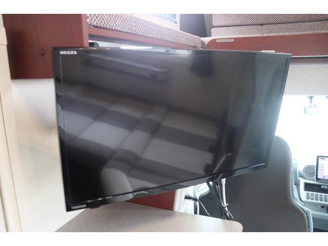 カムロード ナッツＲＶ　クレソンジャーニー　タイプＸ　先進安全装備／家庭用エアコン／急速充電／１５００Ｗインバーター／給排水タンク６０Ｌ／強化ショック／ビックＸナビ／７人乗りＦＦヒーター／液晶テレビ／電子レンジ／トリプルサブＢＴ／キャンピングカー（8枚目）