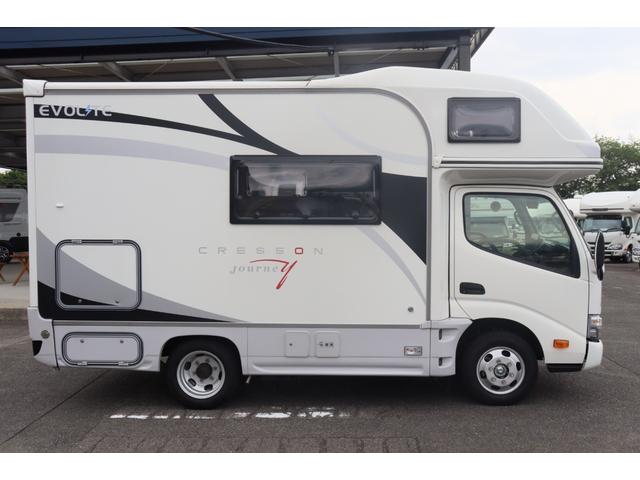 カムロード ナッツＲＶ　クレソンジャーニー　タイプＸ　先進安全装備／家庭用エアコン／急速充電／１５００Ｗインバーター／給排水タンク６０Ｌ／強化ショック／ビックＸナビ／７人乗りＦＦヒーター／液晶テレビ／電子レンジ／トリプルサブＢＴ／キャンピングカー（23枚目）