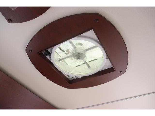 カムロード ナッツＲＶ　クレソンジャーニー　タイプＸ　先進安全装備／家庭用エアコン／急速充電／１５００Ｗインバーター／給排水タンク６０Ｌ／強化ショック／ビックＸナビ／７人乗りＦＦヒーター／液晶テレビ／電子レンジ／トリプルサブＢＴ／キャンピングカー（46枚目）