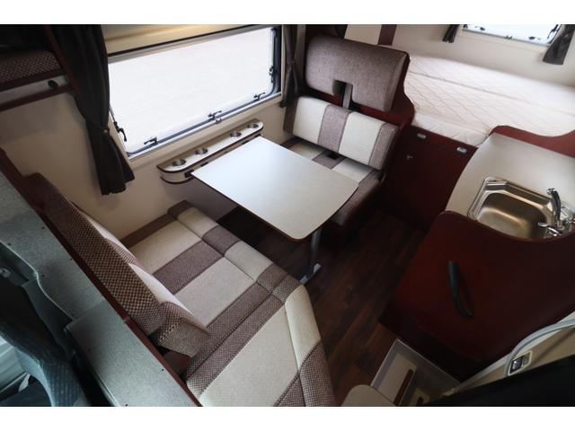 カムロード ナッツＲＶ　クレソンジャーニー　タイプＸ　先進安全装備／家庭用エアコン／急速充電／１５００Ｗインバーター／給排水タンク６０Ｌ／強化ショック／ビックＸナビ／７人乗りＦＦヒーター／液晶テレビ／電子レンジ／トリプルサブＢＴ／キャンピングカー（64枚目）