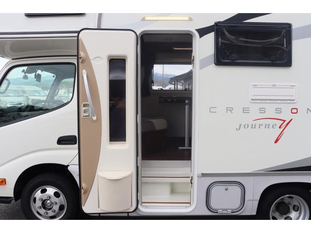 カムロード ナッツＲＶ　クレソンジャーニー　タイプＸ　先進安全装備／家庭用エアコン／急速充電／１５００Ｗインバーター／給排水タンク６０Ｌ／強化ショック／ビックＸナビ／７人乗りＦＦヒーター／液晶テレビ／電子レンジ／トリプルサブＢＴ／キャンピングカー（66枚目）