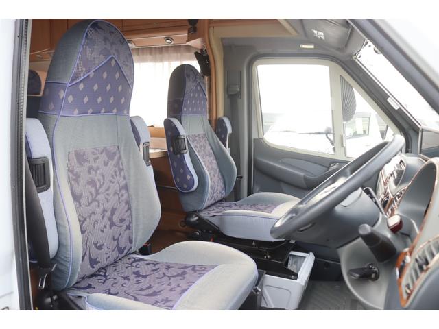 メルセデス・ベンツその他 ３１６ＣＤＩ　スプリンター　バーストナー　Ｔ－ＳＴＡＲ６８０　キャンピングカー　ルーフエアコン　発電機　ＦＦヒーター　ボイラー　シャワー　トイレ　ソーラーパネル　ツインサブ　インバーター１５００Ｗ　電子レンジ　テレビ　オーニング（16枚目）