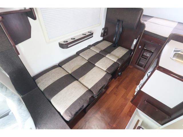 カムロード ナッツＲＶ　クレソンＸ　キャンピングカー　ＦＦヒーター　ソーラーパネル　インバーター１５００Ｗ　テレビ　電子レンジ　マックスファン　リアクーラー　ツインサブ　外部電源　走行充電　常時リアモニター　ナビ　Ｂｌｕｅｔｏｏｔｈ（4枚目）
