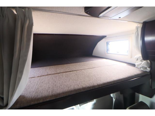 カムロード ナッツＲＶ　クレソンＸ　キャンピングカー　ＦＦヒーター　ソーラーパネル　インバーター１５００Ｗ　テレビ　電子レンジ　マックスファン　リアクーラー　ツインサブ　外部電源　走行充電　常時リアモニター　ナビ　Ｂｌｕｅｔｏｏｔｈ（6枚目）