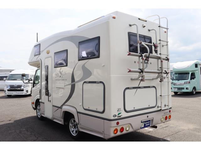 カムロード ナッツＲＶ　クレソンＸ　キャンピングカー　ＦＦヒーター　ソーラーパネル　インバーター１５００Ｗ　テレビ　電子レンジ　マックスファン　リアクーラー　ツインサブ　外部電源　走行充電　常時リアモニター　ナビ　Ｂｌｕｅｔｏｏｔｈ（19枚目）