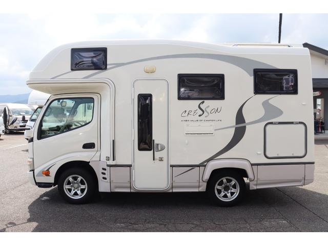 カムロード ナッツＲＶ　クレソンＸ　キャンピングカー　ＦＦヒーター　ソーラーパネル　インバーター１５００Ｗ　テレビ　電子レンジ　マックスファン　リアクーラー　ツインサブ　外部電源　走行充電　常時リアモニター　ナビ　Ｂｌｕｅｔｏｏｔｈ（27枚目）
