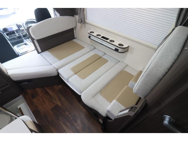 カムロード ナッツＲＶ　クレア５．３Ｗエボリューション　／後期シェル／ダブルタイヤ／家庭用エアコン／急速充電／ＦＦヒーター／テレビアーム／ナビ切替スイッチ／トリプルサブバッテリー／ソーラーパネル／リアスピーカー／９型フローティングナビ／キャンピングカー（4枚目）
