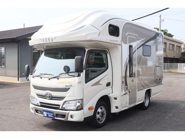 カムロード ナッツＲＶ　クレア５．３Ｗエボリューション　／後期シェル／ダブルタイヤ／家庭用エアコン／急速充電／ＦＦヒーター／テレビアーム／ナビ切替スイッチ／トリプルサブバッテリー／ソーラーパネル／リアスピーカー／９型フローティングナビ／キャンピングカー（16枚目）