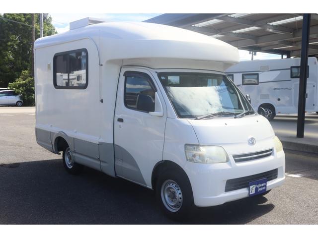 タウンエーストラック ＡｔｏＺ　アレン　キャンピングカー　ＦＦヒーター　ソーラーパネル　インバーター１５００Ｗ　マックスファン　冷蔵庫　シンク　電子レンジ　走行充電　外部電源　常時バックカメラ　ナビ　ＥＴＣ　Ｂｌｕｅｔｏｏｔｈ　フルセグ（17枚目）
