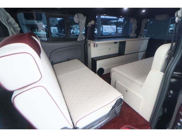 ＮＶ３５０キャラバンバン アルフレックス　ブリリオ　ディーゼル　プレミアムＧＸベース／エマージェンシーブレーキ／アラウンドビュー／サブバッテリー／走行充電／冷蔵庫／フリップダウン／ナビ切替ＳＷ／ＵＩショック　スタビライザー／フルエアロ／８ナンバー／キャンピングカー（3枚目）