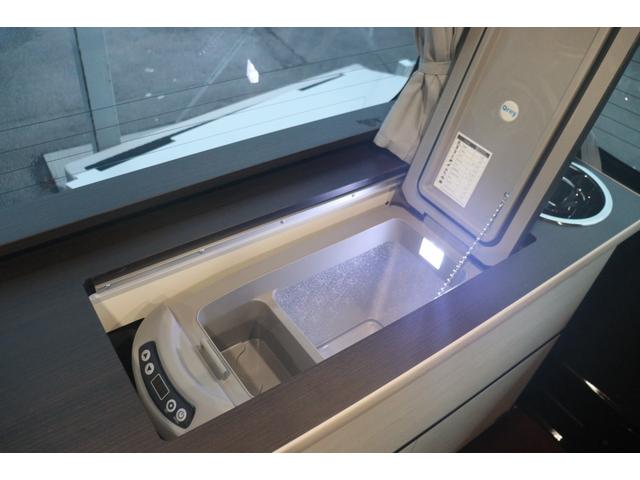 ＮＶ３５０キャラバンバン アルフレックス　ブリリオ　ディーゼル　プレミアムＧＸベース／エマージェンシーブレーキ／アラウンドビュー／サブバッテリー／走行充電／冷蔵庫／フリップダウン／ナビ切替ＳＷ／ＵＩショック　スタビライザー／フルエアロ／８ナンバー／キャンピングカー（8枚目）