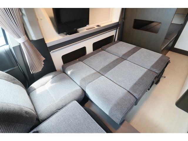 ハイエースバン トイファクトリー　アルコーバグランデ　家庭用エアコン　ＦＦヒーター　エアロソーラー　インバーター１５００Ｗ　マックスファン　カセットトイレ　電子レンジ　テレビ　ＬＥＤヘッドライト　パワスラ　スタビライザー　９インチナビ　前後ドラレコ（4枚目）