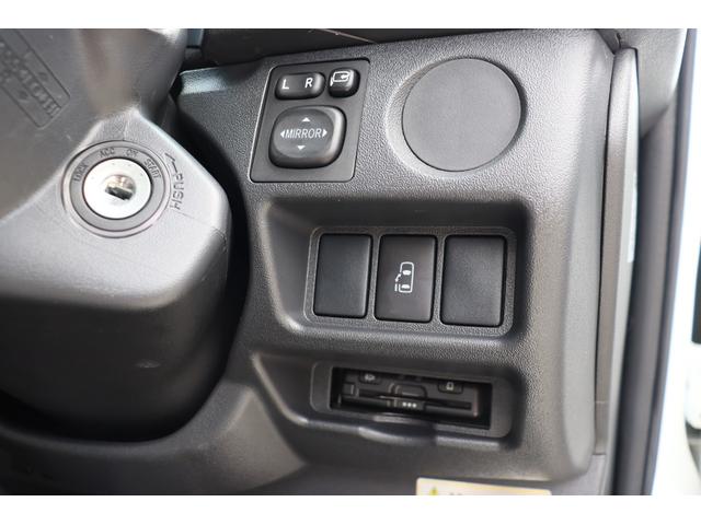 ハイエースバン トイファクトリー　アルコーバグランデ　家庭用エアコン　ＦＦヒーター　エアロソーラー　インバーター１５００Ｗ　マックスファン　カセットトイレ　電子レンジ　テレビ　ＬＥＤヘッドライト　パワスラ　スタビライザー　９インチナビ　前後ドラレコ（44枚目）