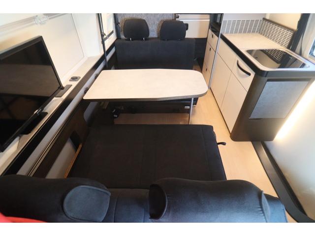 ハイエースバン トイファクトリー　ＧＴ　カーサブラックＥＤ　グランデ／クールコンプシステム（家庭用エアコン）／エアロソーラー／テレビ／ＦＦヒーター／ブリッド２脚／電子レンジ／内部電源／デジタルインナードラレコ／ＥＴＣ／特別色エアロウィンドウ／キャンピングカー（40枚目）