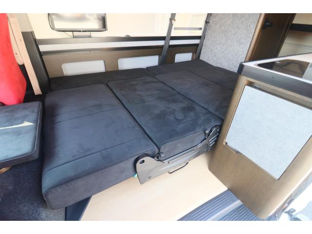 ハイエースバン トイファクトリー　ＧＴ　カーサブラックＥＤ　グランデ／クールコンプシステム（家庭用エアコン）／エアロソーラー／テレビ／ＦＦヒーター／ブリッド２脚／電子レンジ／内部電源／デジタルインナードラレコ／ＥＴＣ／特別色エアロウィンドウ／キャンピングカー（59枚目）