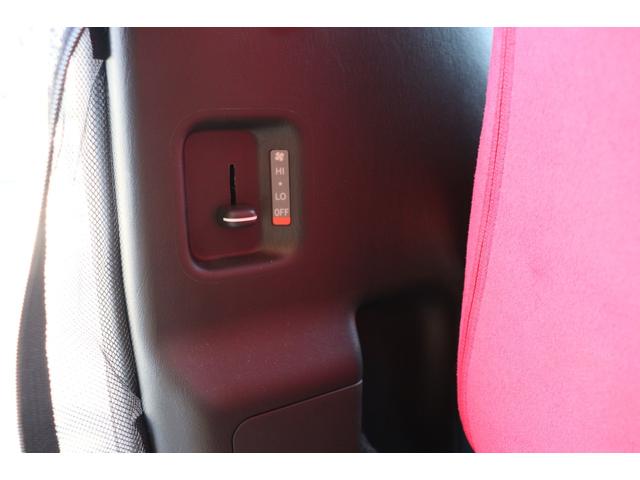 ハイエースバン トイファクトリー　ＧＴ　カーサブラックＥＤ　グランデ／クールコンプシステム（家庭用エアコン）／エアロソーラー／テレビ／ＦＦヒーター／ブリッド２脚／電子レンジ／内部電源／デジタルインナードラレコ／ＥＴＣ／特別色エアロウィンドウ／キャンピングカー（61枚目）